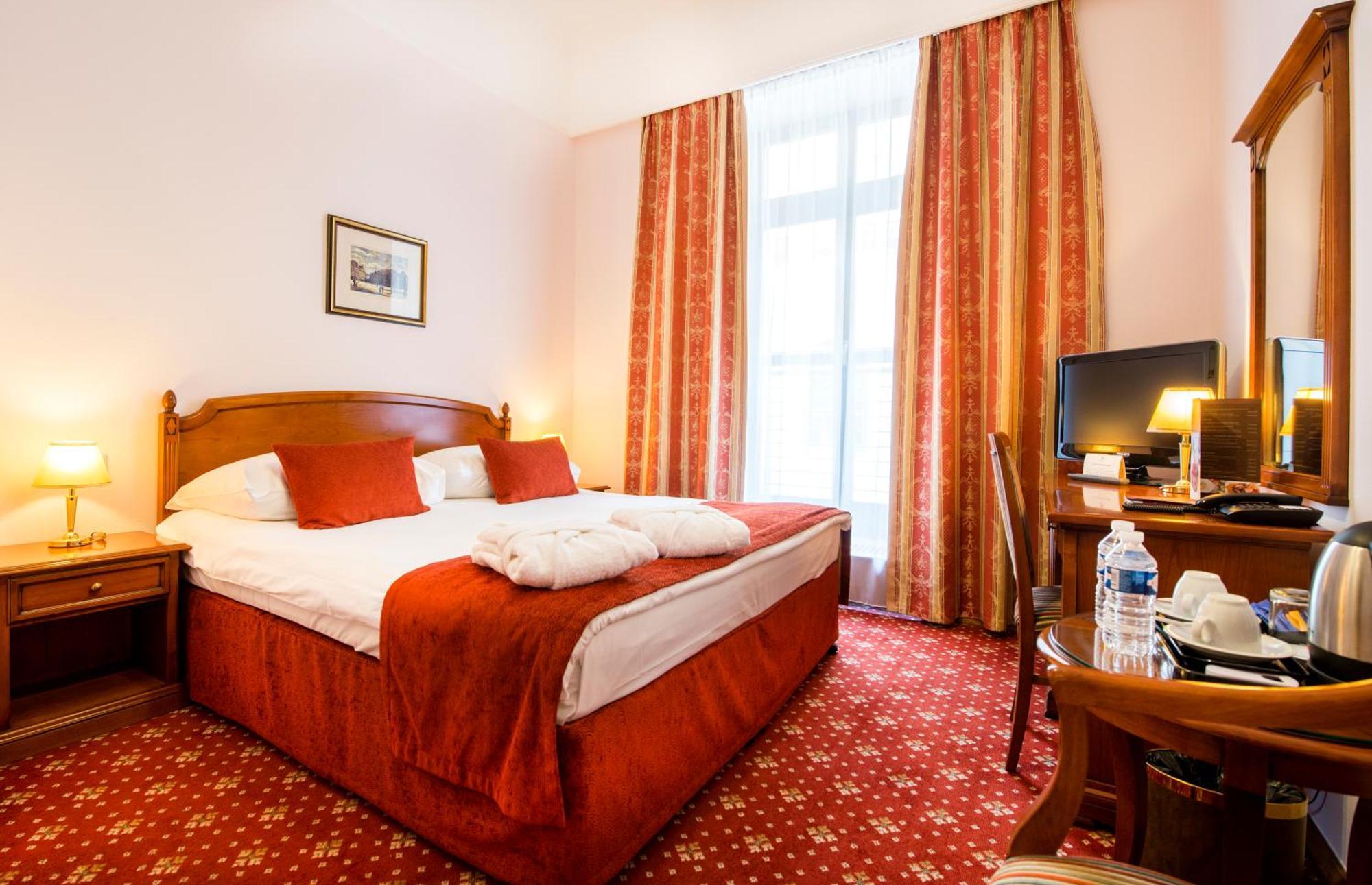 Otel Boutique Seven Days 4*